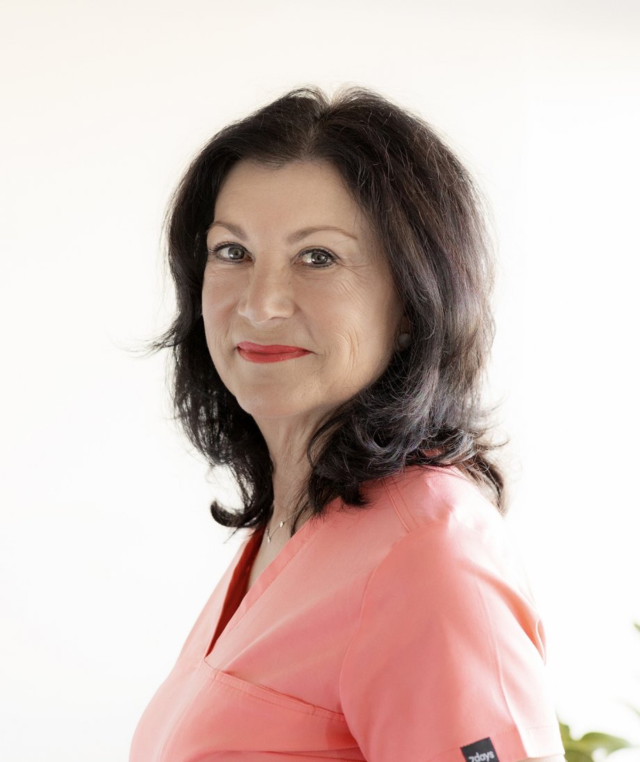 Margit Lang schellin_portrait_lang.jpg